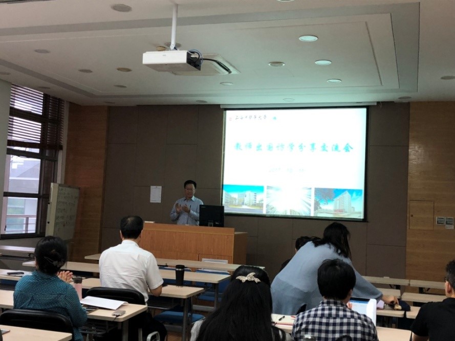 “一路走，一路带，一路话秋实”――河豚直播足球